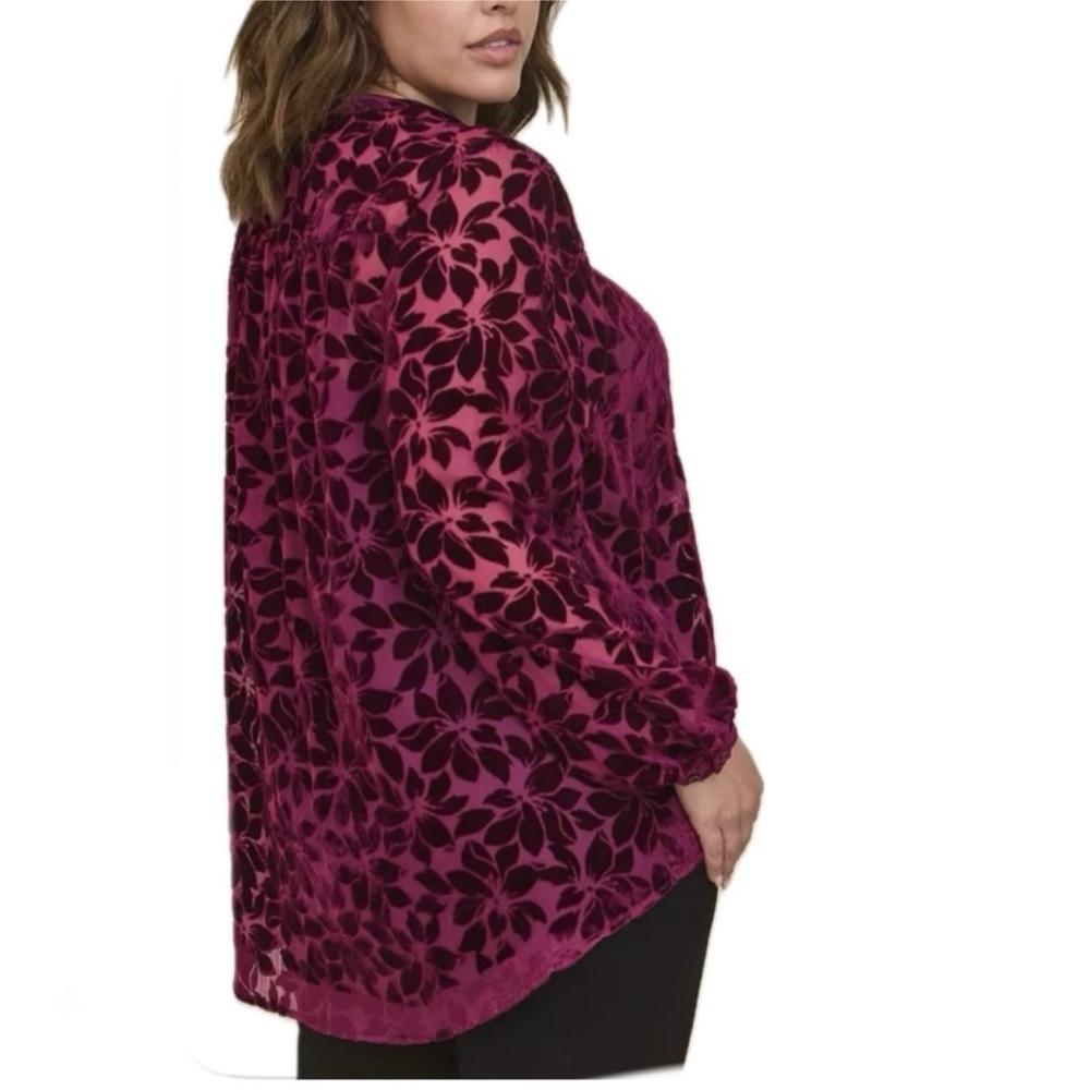 Torrid Floral Velvet Burnout Berry Magenta Long sleeve V-Neck Top Size 3X